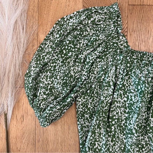 A&F | NWOT Crinkle Textured Puff Sleeve Top - Picture 3 of 6